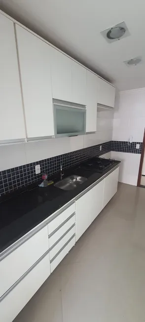 Foto 1 de Apartamento com 2 Quartos para alugar, 70m² em Jardim Flamboyant, Cabo Frio