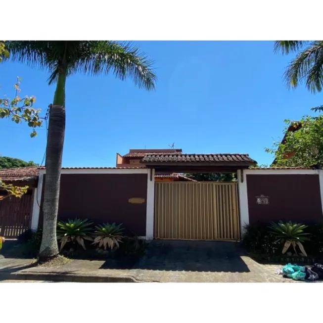 Foto 1 de Casa com 4 Quartos à venda, 290m² em Jardim Campomar, Rio das Ostras