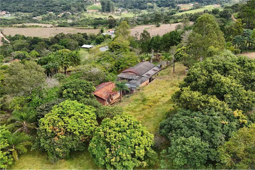 Foto 1 de Fazenda/Sítio com 4 Quartos à venda, 250m² em Centro, Extrema