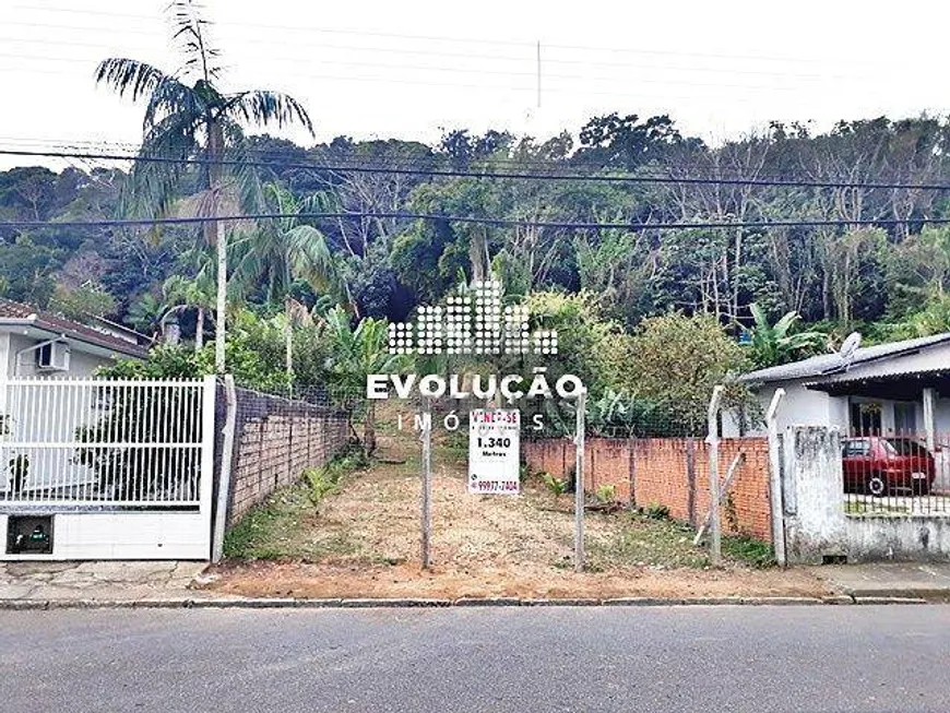 Foto 1 de Lote/Terreno à venda, 1340m² em Ponta de Baixo, São José