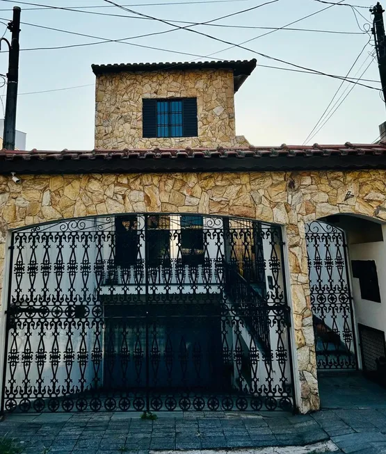 Foto 1 de Sobrado com 4 Quartos à venda, 295m² em Utinga, Santo André