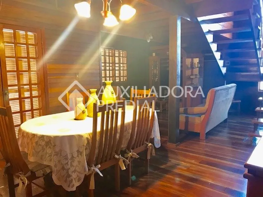 Foto 1 de Casa com 3 Quartos à venda, 230m² em Sarandi, Porto Alegre