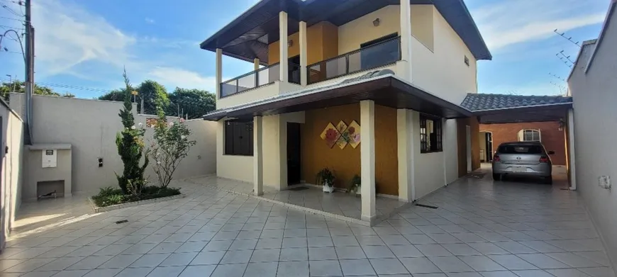 Foto 1 de Casa com 3 Quartos à venda, 240m² em Vila São Geraldo, Taubaté