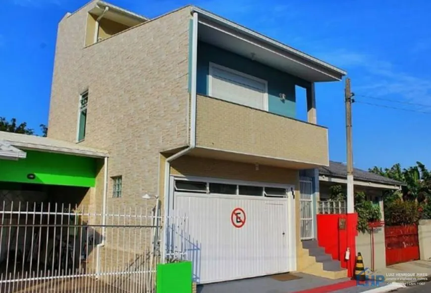 Foto 1 de Casa com 2 Quartos à venda, 145m² em Pântano do Sul, Florianópolis