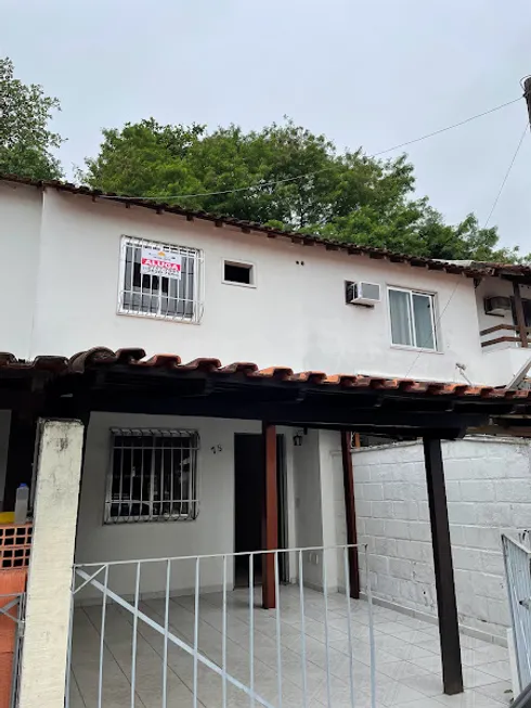 Foto 1 de Casa de Condomínio com 2 Quartos para alugar, 50m² em Galo Branco, São Gonçalo