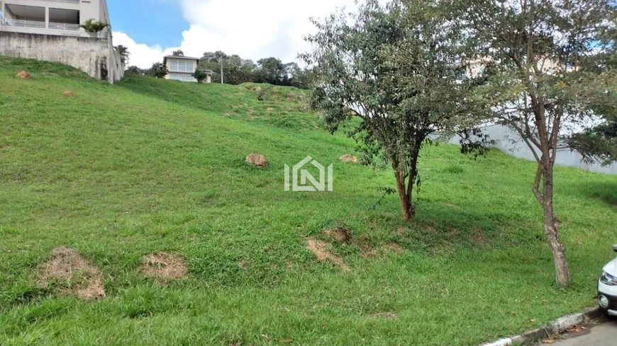 Foto 1 de Lote/Terreno à venda, 710m² em Granja Viana, Cotia