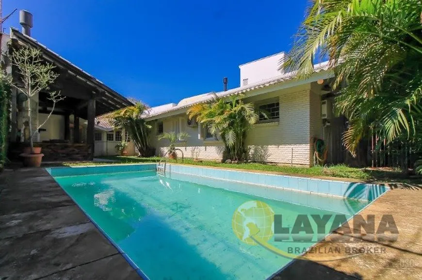 Foto 1 de Casa com 3 Quartos à venda, 420m² em Jardim Isabel, Porto Alegre