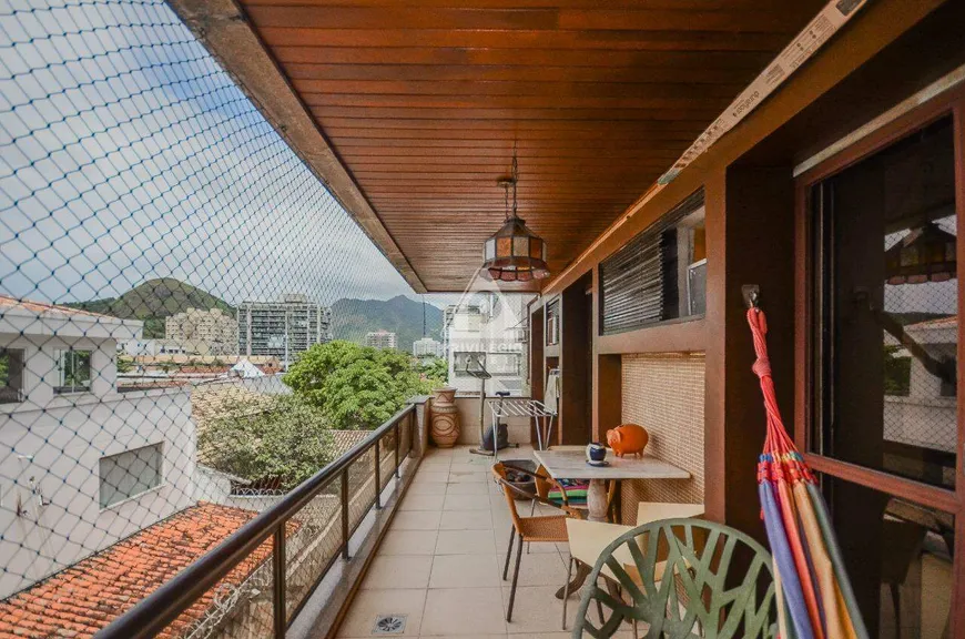 Foto 1 de Apartamento com 4 Quartos à venda, 116m² em Recreio Dos Bandeirantes, Rio de Janeiro