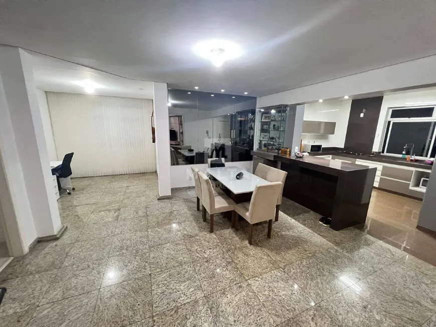 Foto 1 de Apartamento com 3 Quartos à venda, 120m² em Barreiro, Belo Horizonte