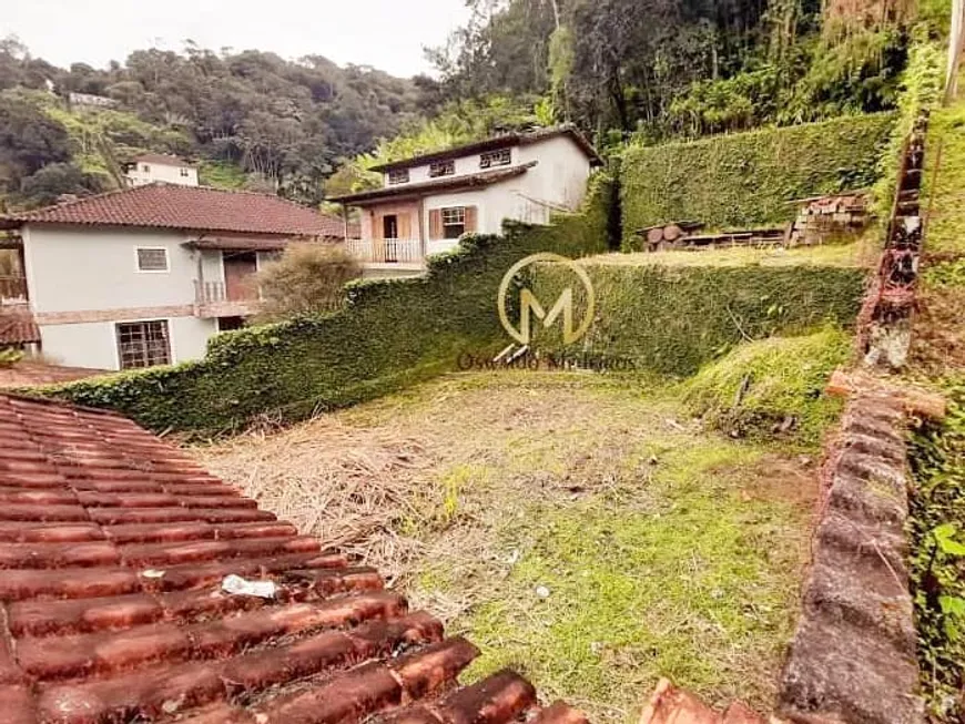 Foto 1 de Lote/Terreno à venda, 500m² em Castelanea, Petrópolis