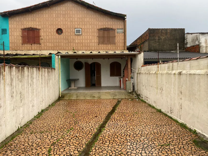 Foto 1 de Sobrado com 3 Quartos à venda, 80m² em Balneário Gaivotas, Itanhaém