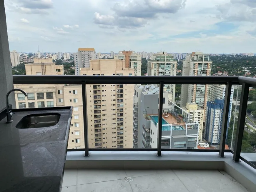 Foto 1 de Apartamento com 2 Quartos à venda, 66m² em Santo Amaro, São Paulo