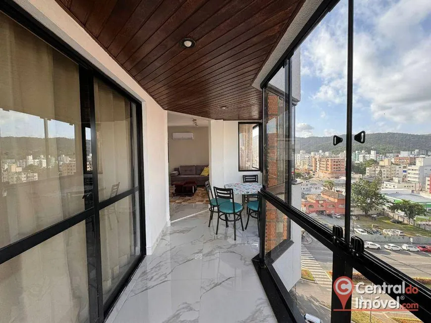 Foto 1 de Apartamento com 2 Quartos para alugar, 117m² em Centro, Balneário Camboriú