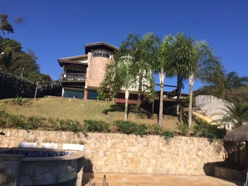 Foto 1 de Fazenda/Sítio com 5 Quartos à venda, 640m² em Monterrey, Louveira