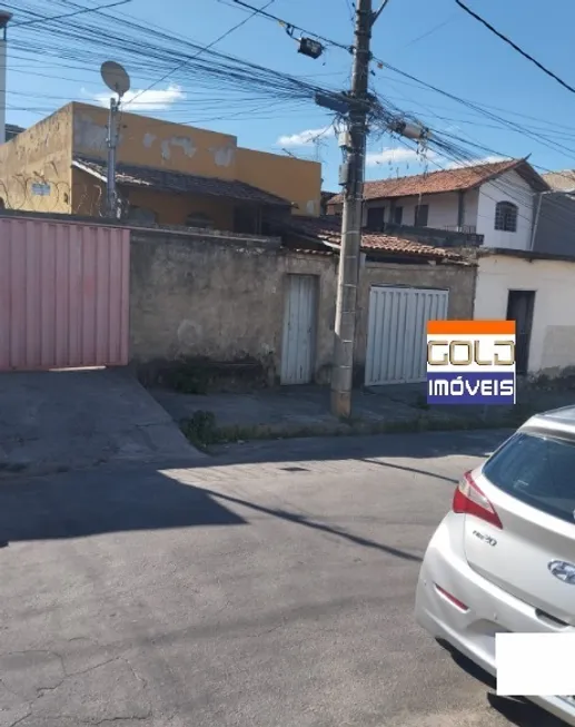 Foto 1 de Casa com 4 Quartos à venda, 320m² em São Joaquim, Contagem