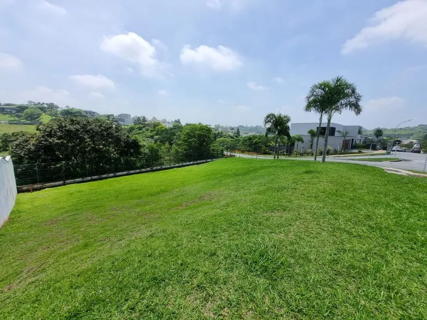 Foto 1 de Lote/Terreno à venda, 740m² em Granja Viana, Carapicuíba