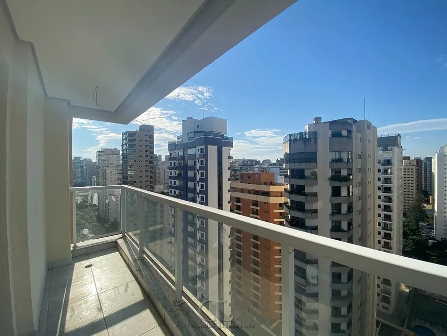 Foto 1 de Apartamento com 3 Quartos à venda, 143m² em Moema, São Paulo