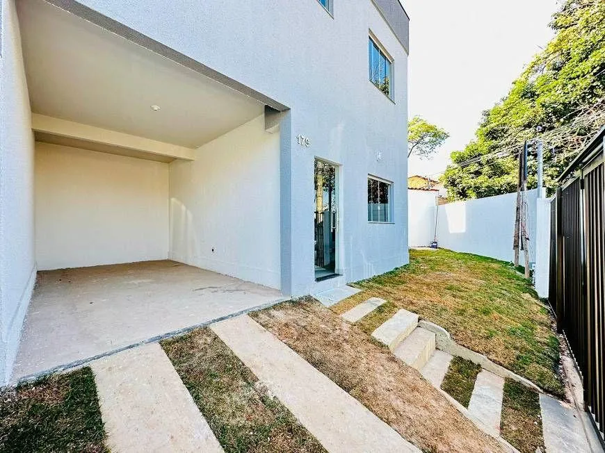 Foto 1 de Casa com 3 Quartos à venda, 120m² em São João Batista, Belo Horizonte