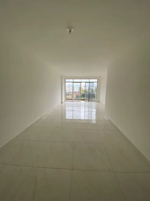 Foto 1 de Apartamento com 3 Quartos para alugar, 100m² em Centro, Itaboraí