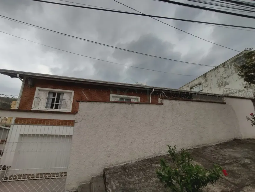 Foto 1 de Casa com 3 Quartos à venda, 250m² em Jardim Quisisana, Poços de Caldas