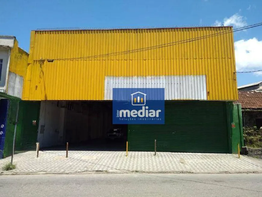 Foto 1 de Galpão/Depósito/Armazém para venda ou aluguel, 735m² em Centro, São Vicente