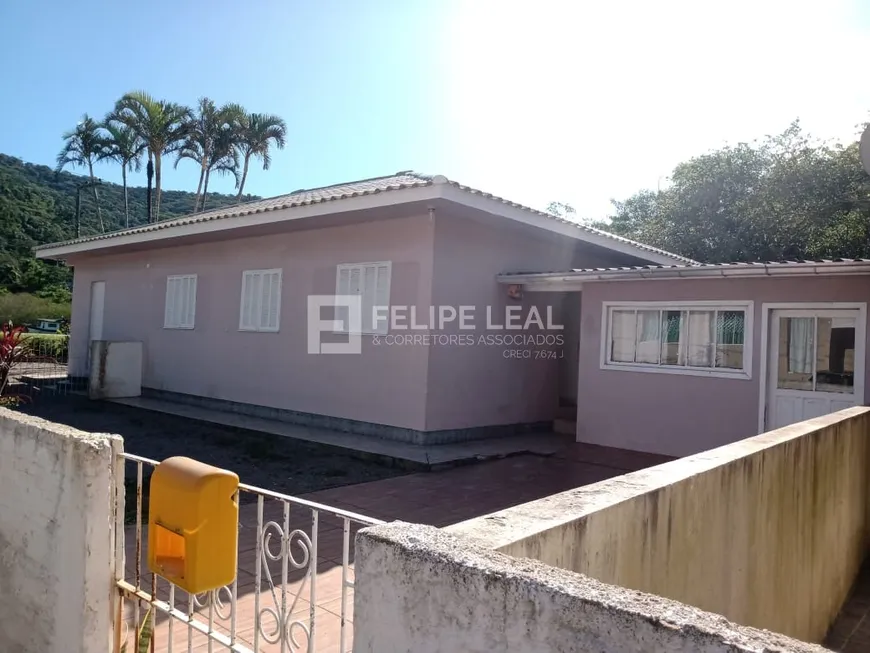 Foto 1 de Casa com 4 Quartos à venda, 98m² em Armação, Florianópolis