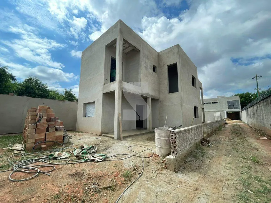 Foto 1 de Casa com 3 Quartos à venda, 240m² em Chácara Contagem, Contagem