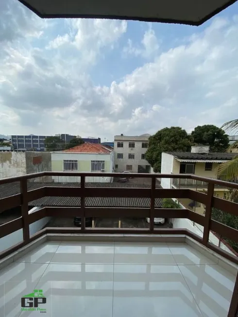 Foto 1 de Apartamento com 3 Quartos para alugar, 84m² em  Vila Valqueire, Rio de Janeiro