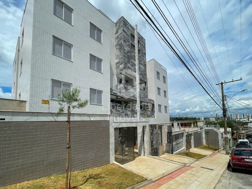 Foto 1 de Cobertura com 3 Quartos à venda, 133m² em Caiçaras, Belo Horizonte