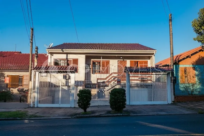 Foto 1 de Casa com 3 Quartos à venda, 245m² em Jardim Itú Sabará, Porto Alegre