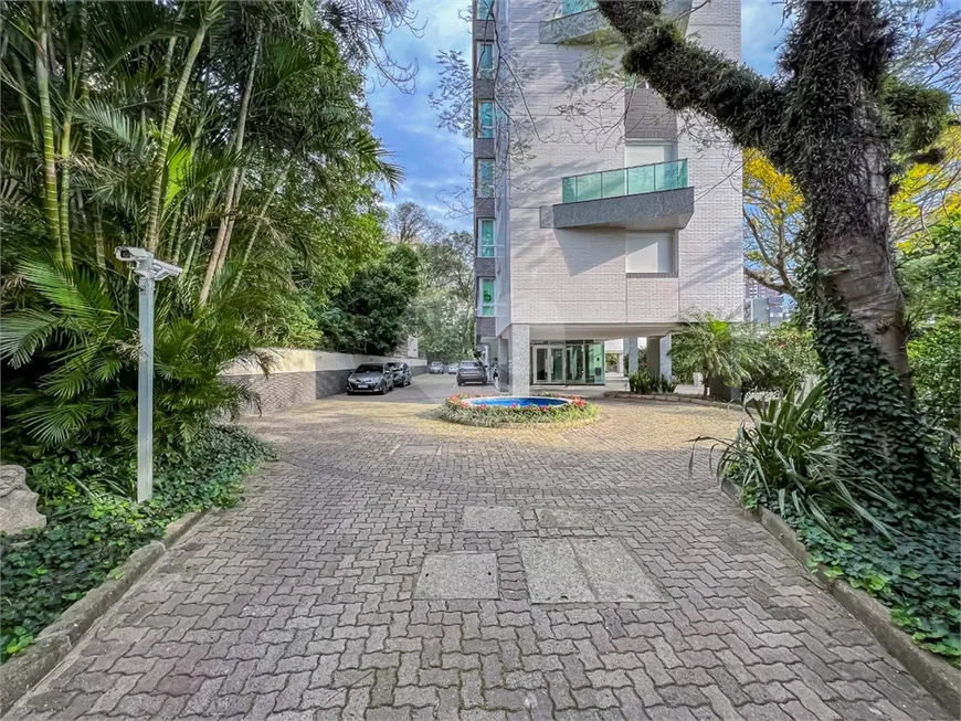 Foto 1 de Apartamento com 2 Quartos à venda, 189m² em Auxiliadora, Porto Alegre