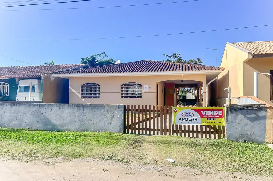 Foto 1 de Casa com 2 Quartos à venda, 97m² em Balneário Brasília, Itapoá