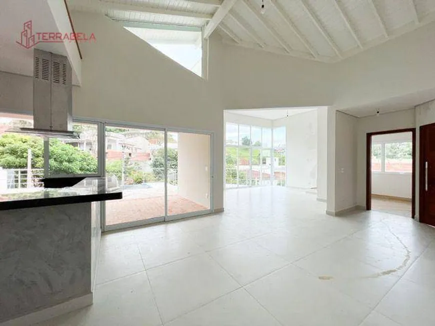 Foto 1 de Casa de Condomínio com 3 Quartos à venda, 210m² em Condominio Delle Stelle, Louveira