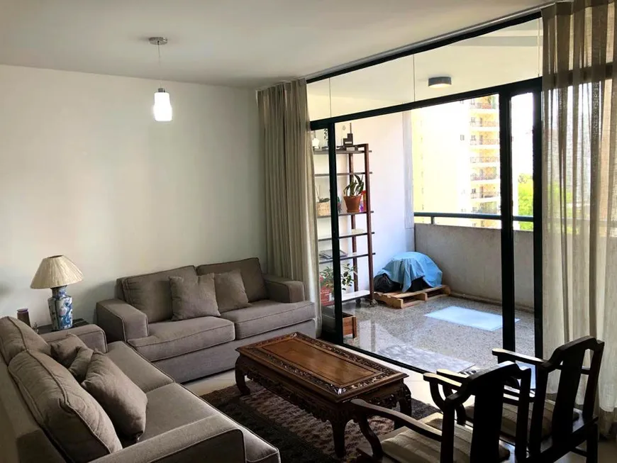 Foto 1 de Apartamento com 4 Quartos para alugar, 124m² em Moema, São Paulo