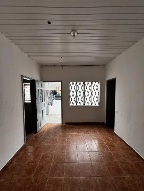 Foto 1 de Casa com 1 Quarto para alugar, 40m² em Vila Independência, São Paulo