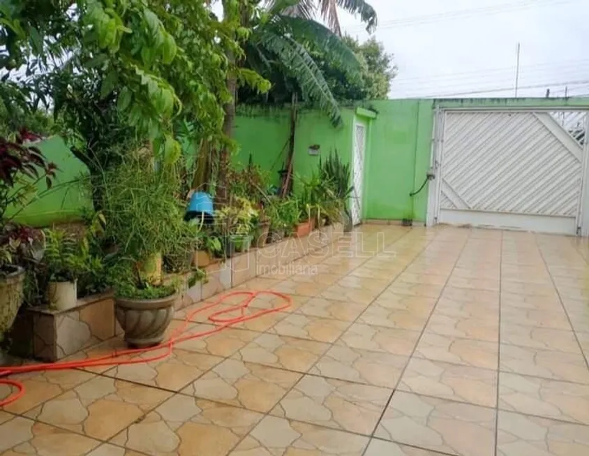 Foto 1 de Casa com 3 Quartos à venda, 83m² em Vila Cardim, Matão