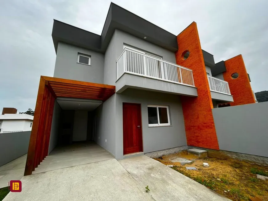 Foto 1 de Casa com 3 Quartos à venda, 113m² em Rio Tavares, Florianópolis