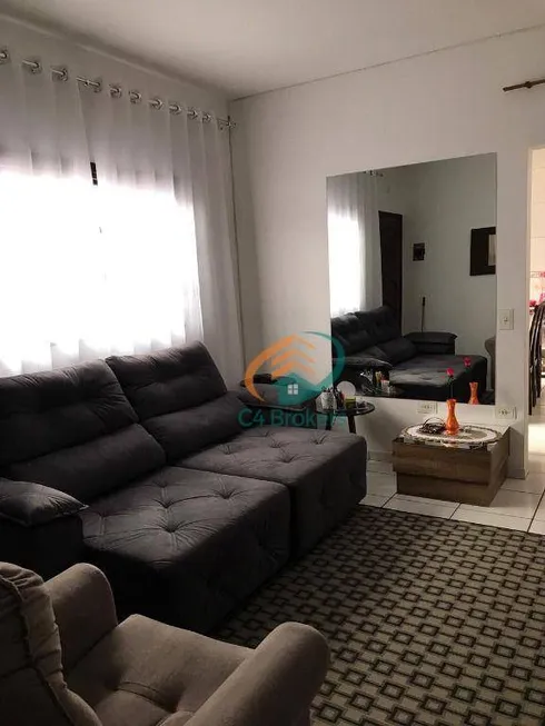 Foto 1 de Casa com 2 Quartos à venda, 64m² em Jardim Cumbica, Guarulhos