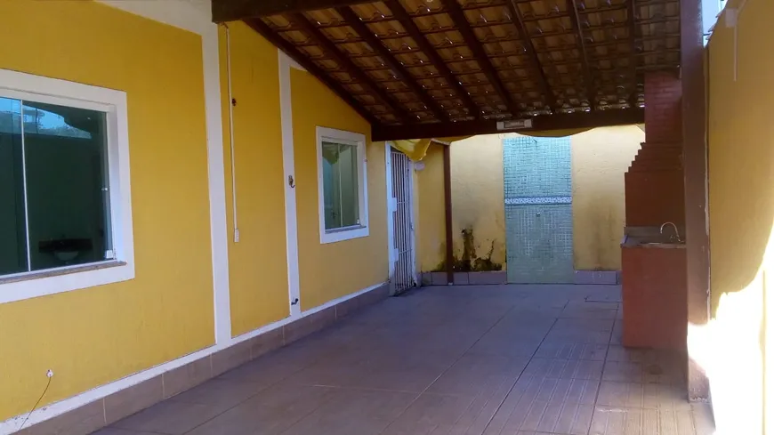 Foto 1 de Casa de Condomínio com 2 Quartos à venda, 75m² em Mariléa Chácara, Rio das Ostras