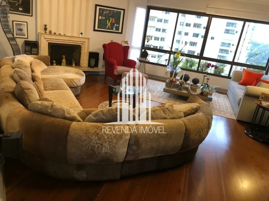 Foto 1 de Apartamento com 4 Quartos à venda, 330m² em Paraíso do Morumbi, São Paulo