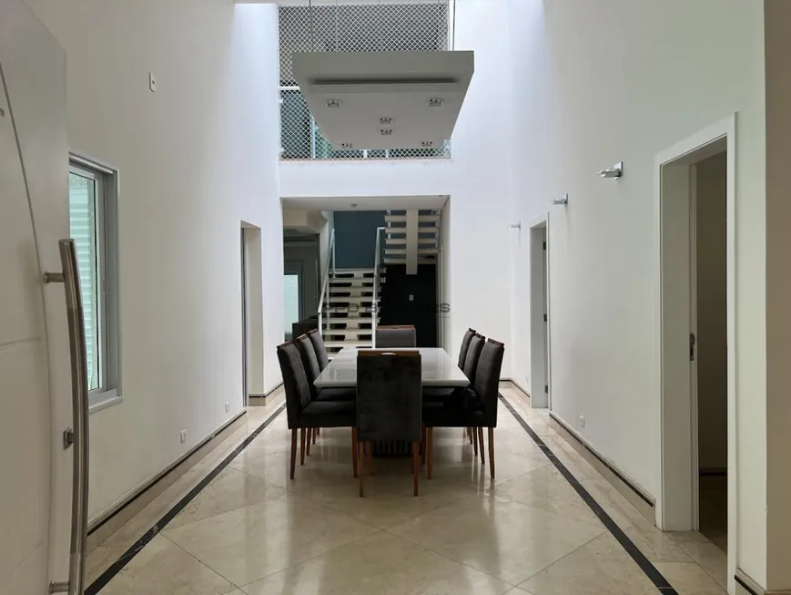Foto 1 de Casa de Condomínio com 3 Quartos para alugar, 300m² em Parque Viana, Barueri