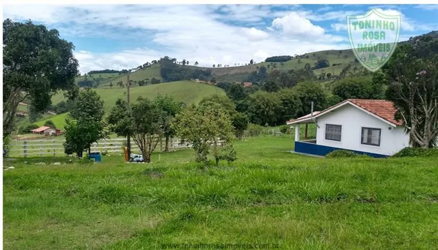 Foto 1 de Fazenda/Sítio com 2 Quartos à venda, 120m² em , Camanducaia