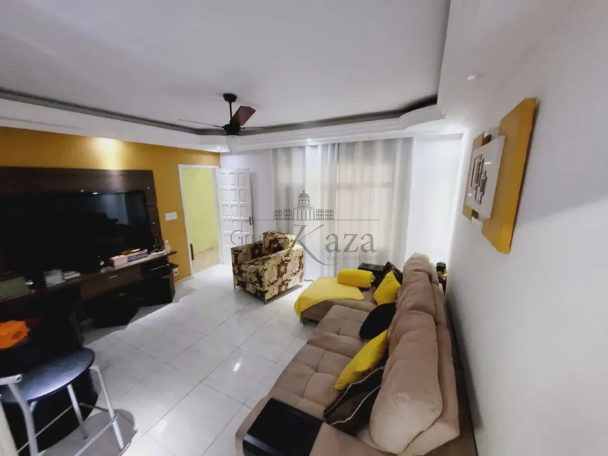 Foto 1 de Casa com 3 Quartos à venda, 175m² em Jardim Santa Maria, Jacareí