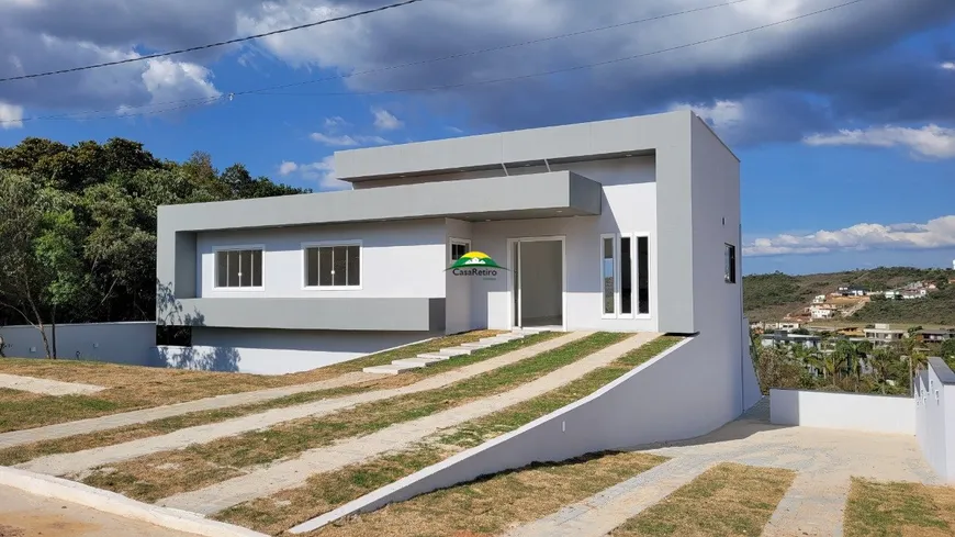 Foto 1 de Casa de Condomínio com 3 Quartos à venda, 200m² em Ville Des Lacs, Nova Lima