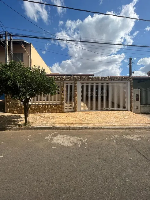 Foto 1 de Casa com 4 Quartos à venda, 209m² em Jardim Santana, Hortolândia