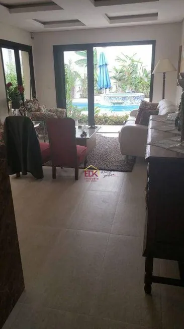 Foto 1 de Sobrado com 4 Quartos à venda, 200m² em Jardim Apolo, São José dos Campos