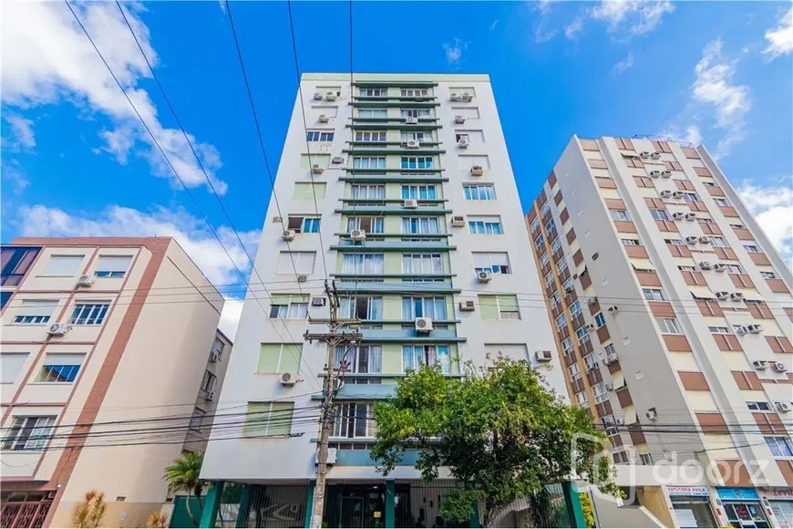 Foto 1 de Apartamento com 3 Quartos à venda, 98m² em Santa Cecília, Porto Alegre