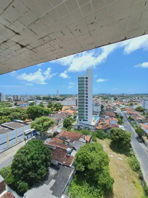 Foto 1 de Apartamento com 2 Quartos à venda, 70m² em Campo Grande, Recife