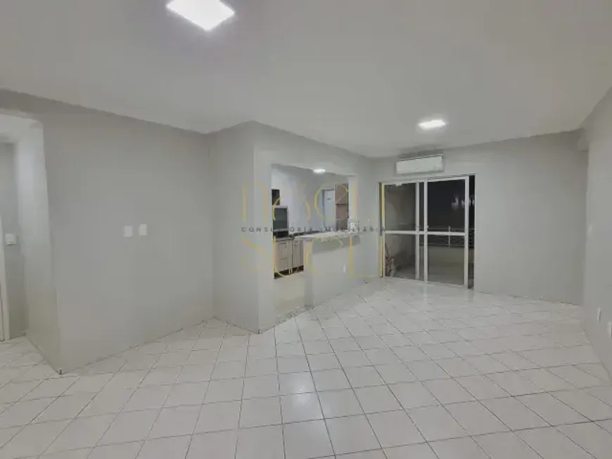 Foto 1 de Apartamento com 3 Quartos à venda, 85m² em Balneário, Florianópolis