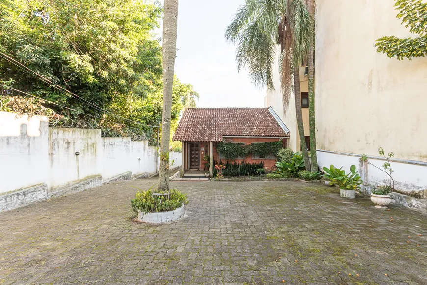 Foto 1 de Casa com 4 Quartos à venda, 200m² em Tristeza, Porto Alegre